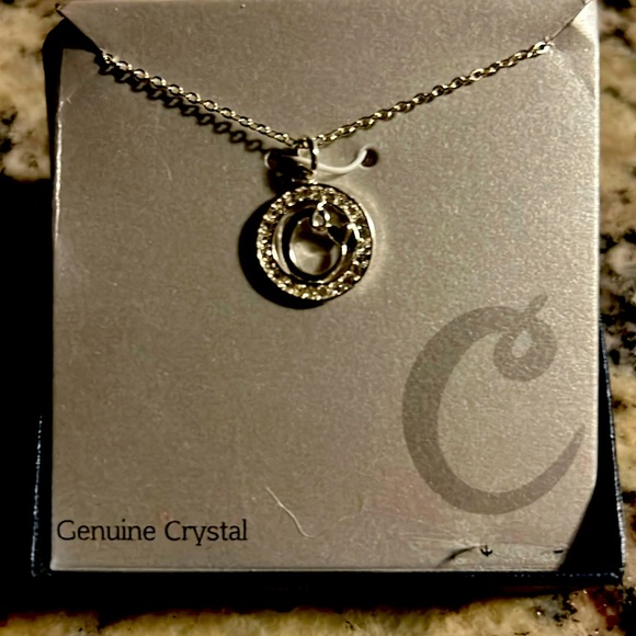 18” silver chain with a Genuine Crystal Pendant - Picture 1 of 2